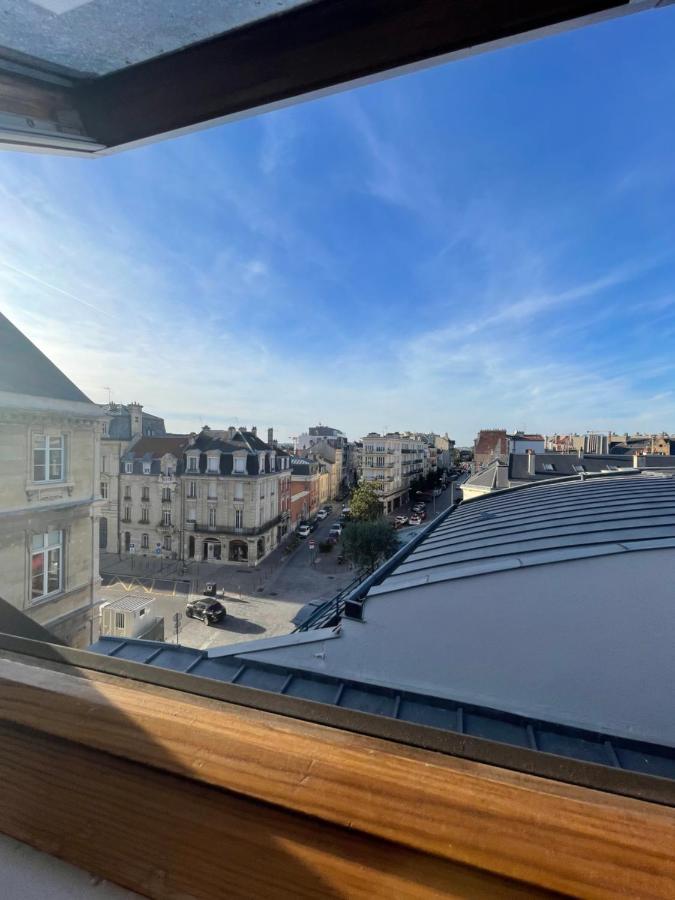 Au Coeur De La Ville De Reims Exterior foto